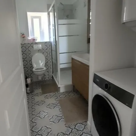 Cosy Front De Appartement *